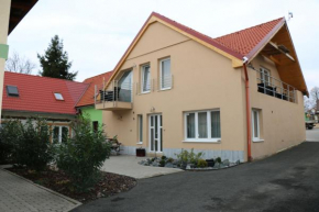 Penzion Kotvas, Milovice